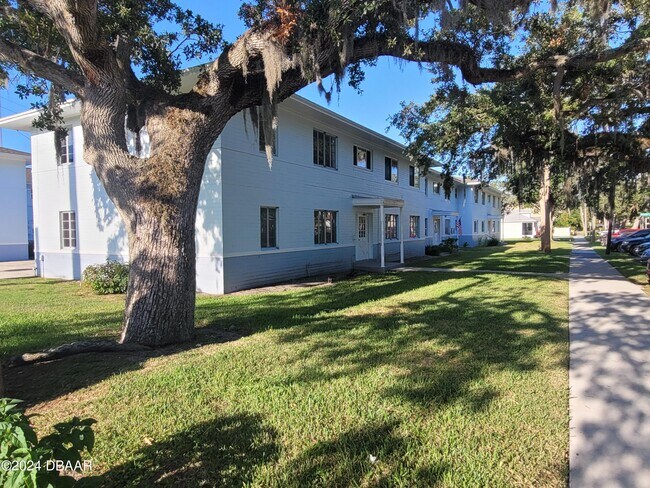 Foto del edificio - 500 S Beach St