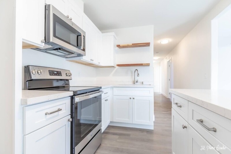 Primary Photo - 622 E Springhill Dr