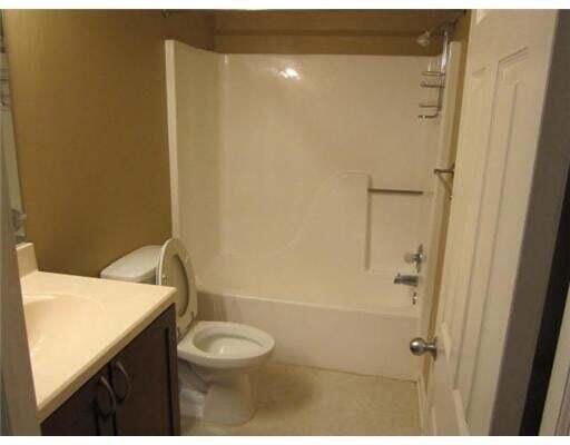 Foto del edificio - 123 Fieldcrest St