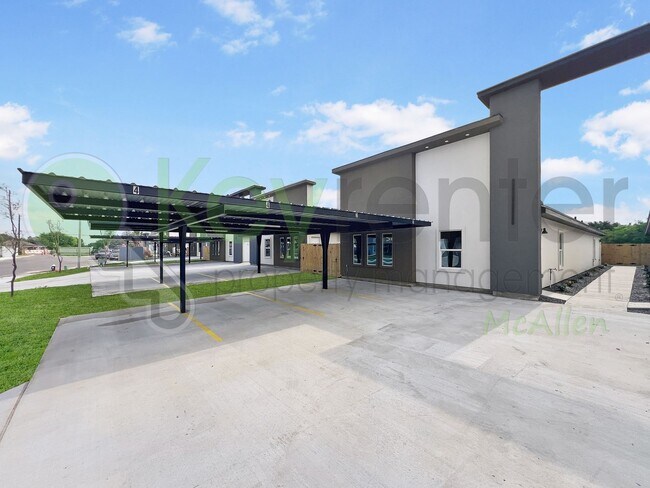 Foto del edificio - Brand New! SUPER LOW Move-In Price