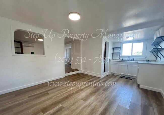 Foto del edificio - Updated 1 Bedroom All Electric Apartment Near Downtown Sonora!