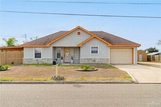 Building Photo - 18 Arboledas Dr