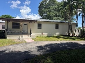 Building Photo - 2725 SW 82nd Ave