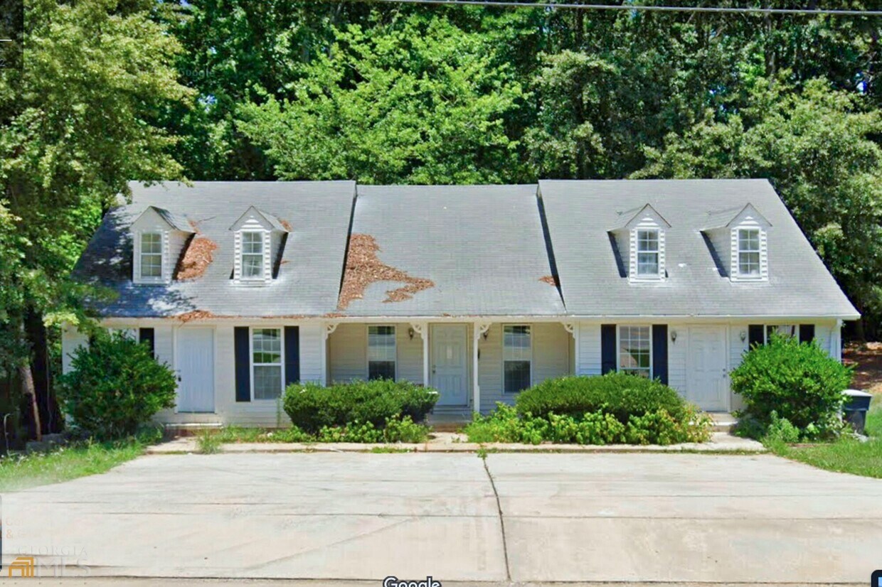 Primary Photo - 1204 Old Covington Hwy