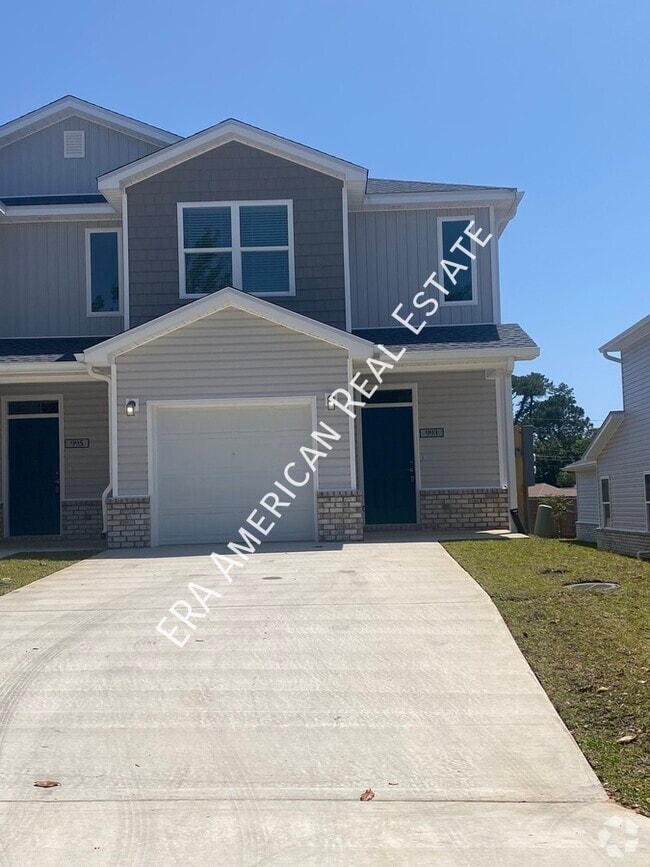 Building Photo - 993 Skylark Rd