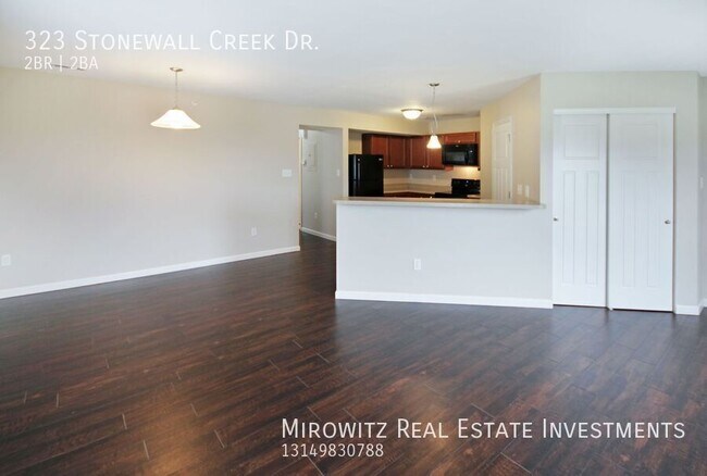Foto del edificio - 323 Stonewall Creek Dr