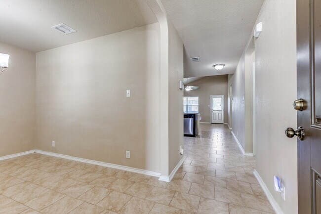 Building Photo - 15114 Cinnamon Teal