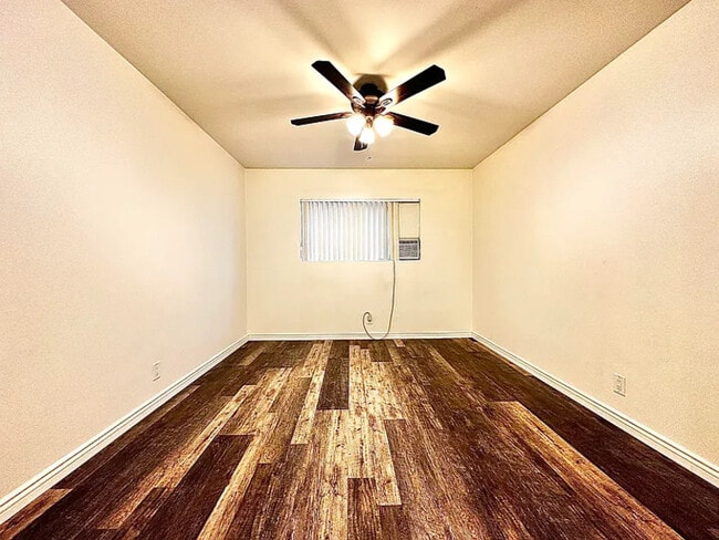 Building Photo - 14271 Dickens St