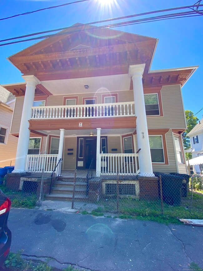Building Photo - 93 Hillside Ave