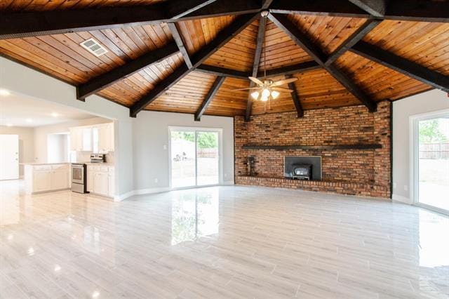 Foto del edificio - 16024 Plum Ln