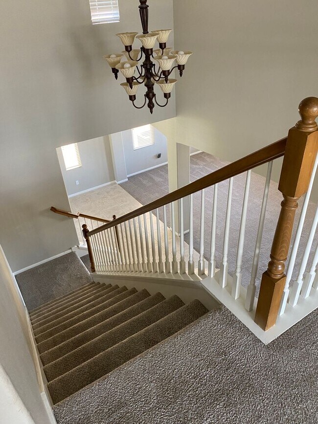 Foto del edificio - 5 Bedroom Morgan Hill Home Coming in July