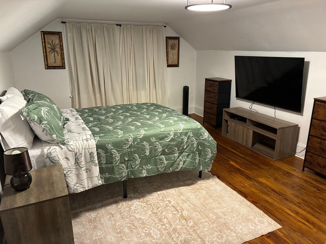Photo - 6107 Rockbridge Rd (Stone Mountain, GA)