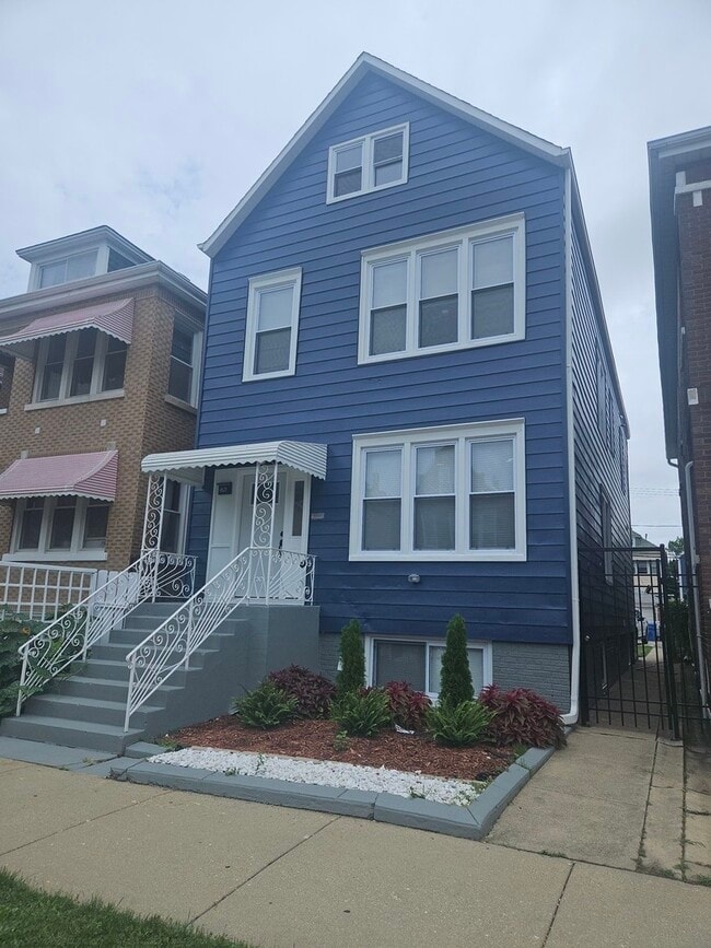Building Photo - 4521 S Mozart St