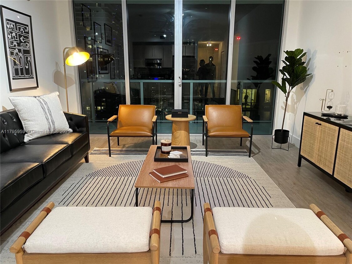 Foto principal - 1111 SW 1st Ave