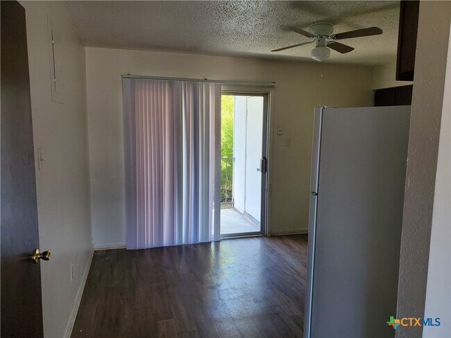 Foto del edificio - 209 Oak Trail Dr