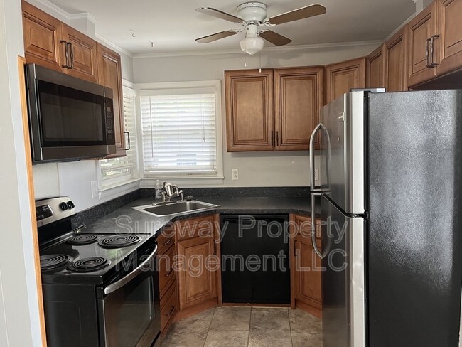 Building Photo - 2841 Nottingham Way