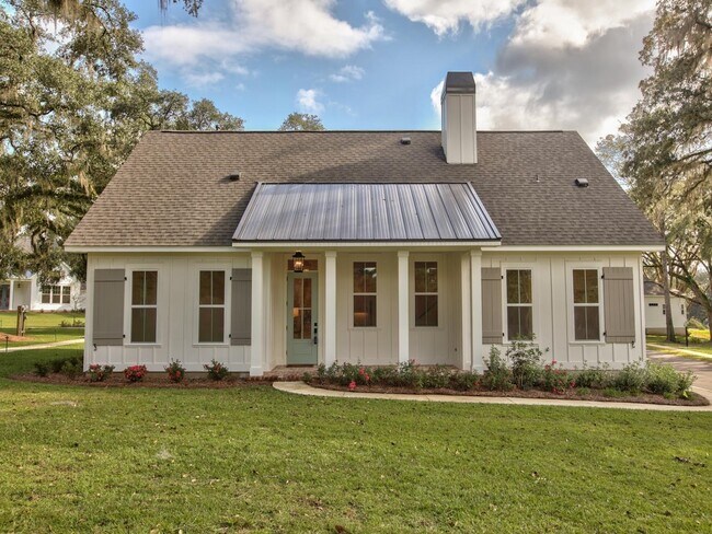 Foto del edificio - 249 Camellia Oaks Ave