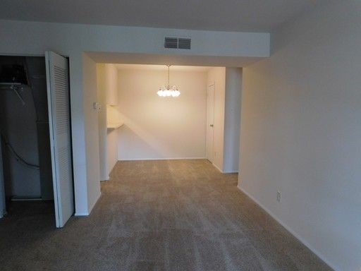 Foto del edificio - 2241 Sedgwick St