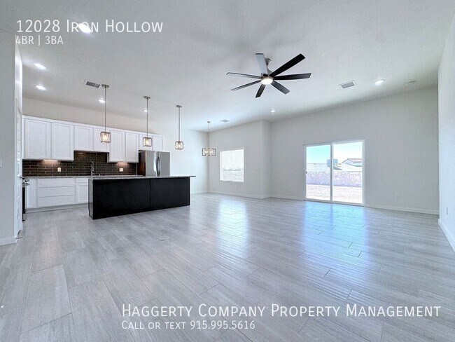 Foto del edificio - 12028 Iron Holw St