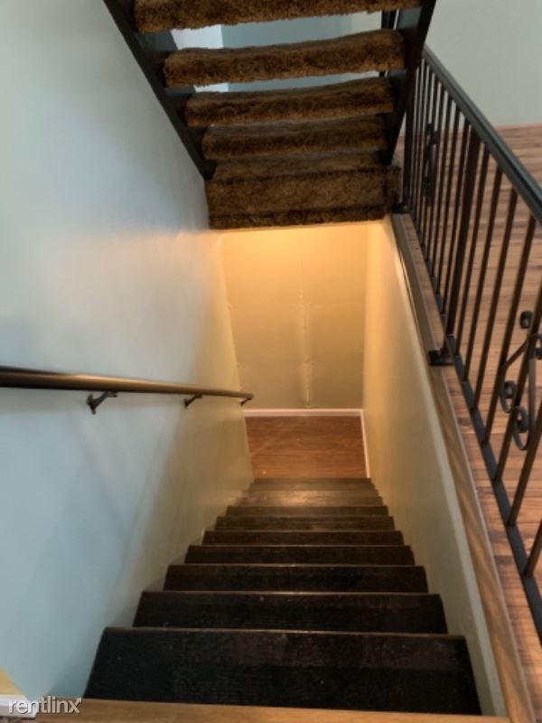 Building Photo - 3 br, 1.5 bath House - 7015 Wayles Dr