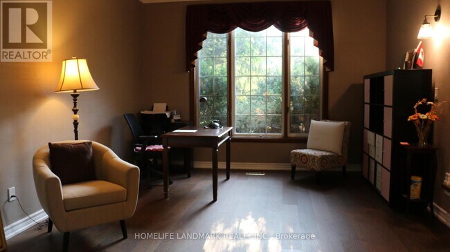 Photo du bâtiment - 1564 Atrium Ct