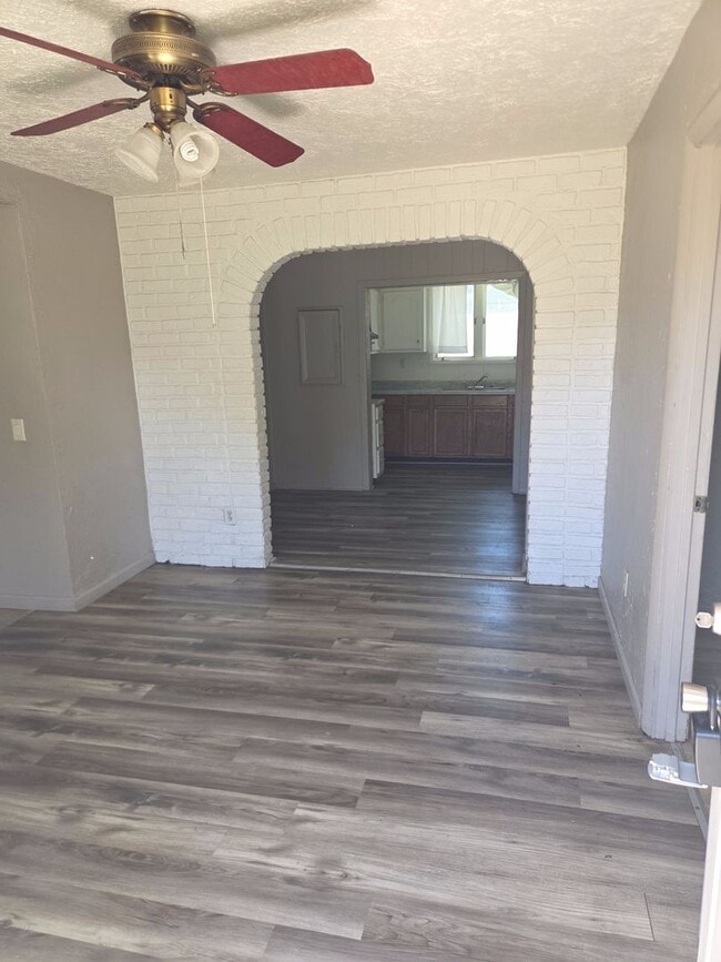 Building Photo - Spacious 3-Bedroom Home with Dedicated Laundry & Dining Room — 50% Off Your First Month!