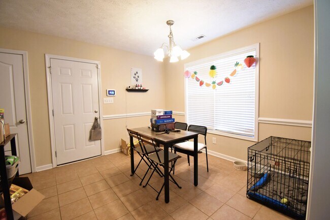 Building Photo - Coming Soon 3 Bedroom 2 Bathroom