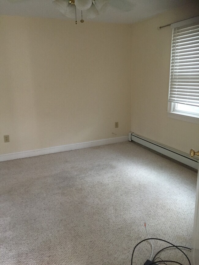 185 Monhegan Rd Unit Main house, East Falmouth, MA 02536 Apartments