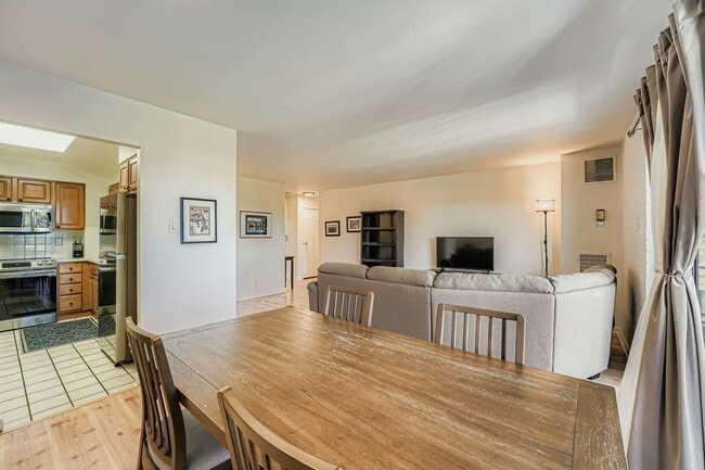 Photo - 460 S Marion St Pkwy Apartment