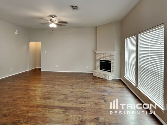 Building Photo - 102 Chesterfield Cir