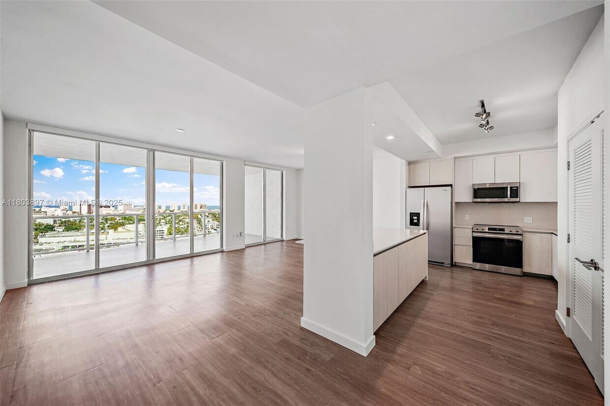 Foto principal - 1500 Bay Rd