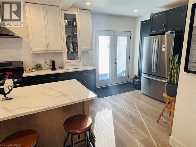 Photo du bâtiment - 31 Weir St S