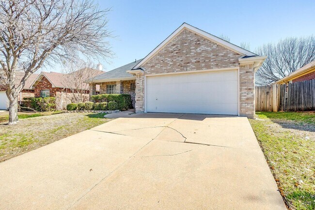 Building Photo - Beautiful 3 bed, 2 Bath Home in Oakmont Me...