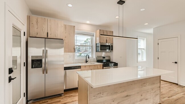 Foto del edificio - 3900 W Wrightwood Ave