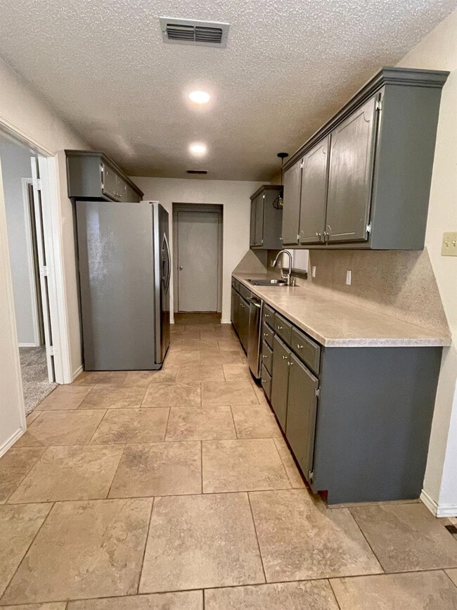 Building Photo - 9717 Blandon Ave
