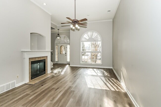 Foto del edificio - 10098 Sutton Ridge Ln