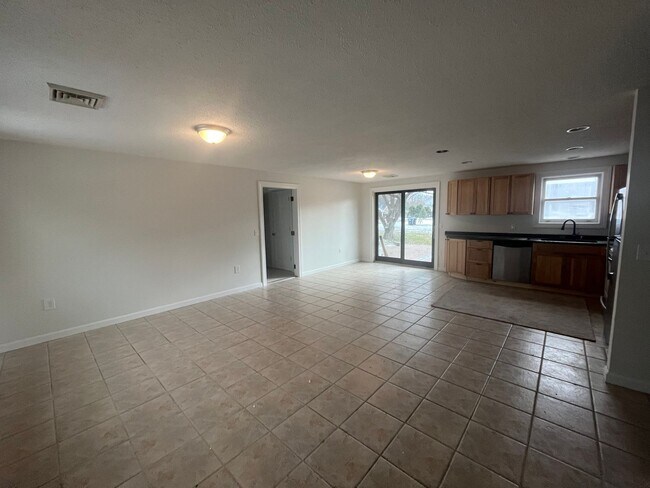 Building Photo - 3 Bedroom Home in Morrisville
