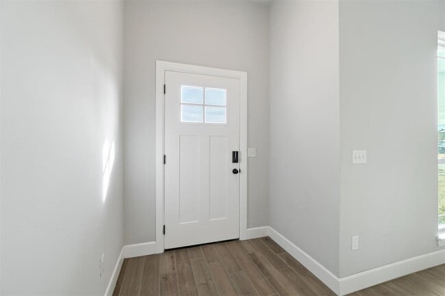 Building Photo - 19701 Brookville Dr