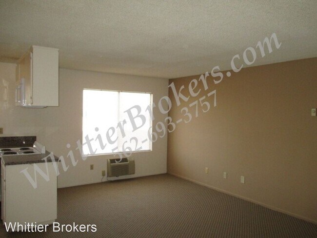 Building Photo - 13705 Franklin St