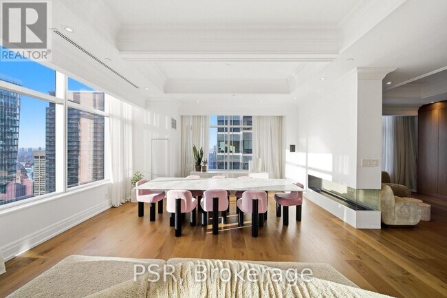 Photo du bâtiment - 311 Bay St.