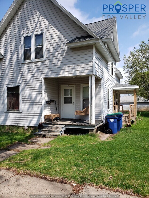 512 Humboldt Ave Unit 1/2 Upper, Wausau, WI 54403 Room for Rent in Wausau, WI