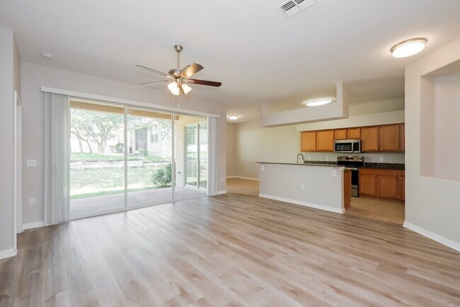 Foto del edificio - 13499 Teaberry Ln