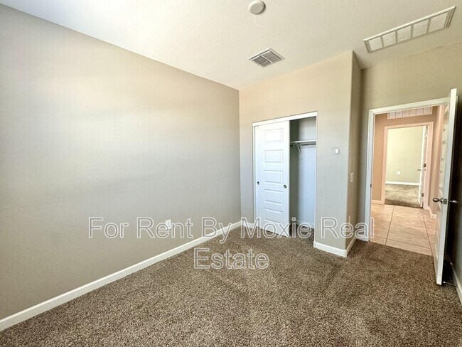 Foto del edificio - 5327 W Stargazer Pl