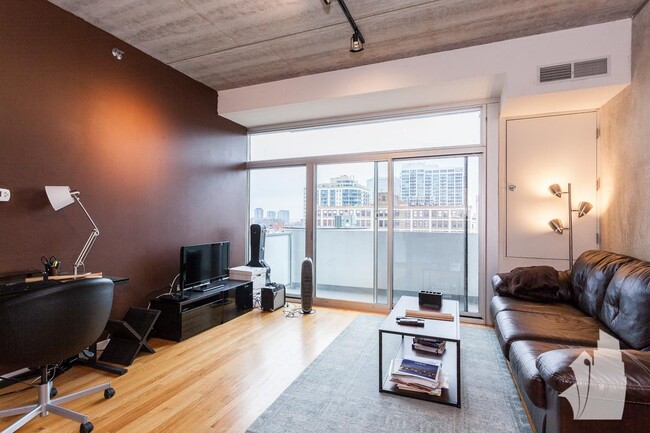 Foto del edificio - 1 bedroom in Chicago IL 60654