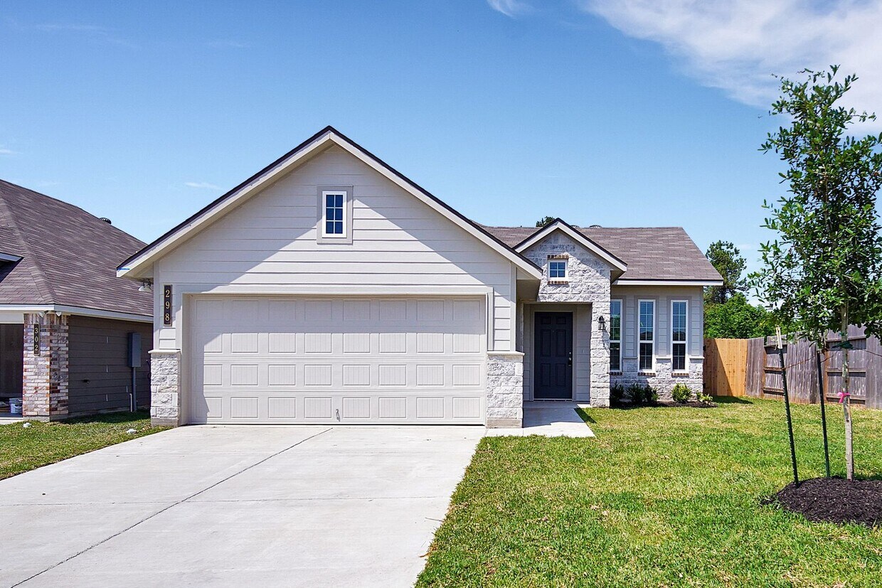 Primary Photo - Brand new home w/ great floorplan.