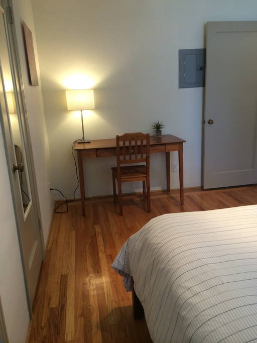 Foto del edificio - 745 Cowper St