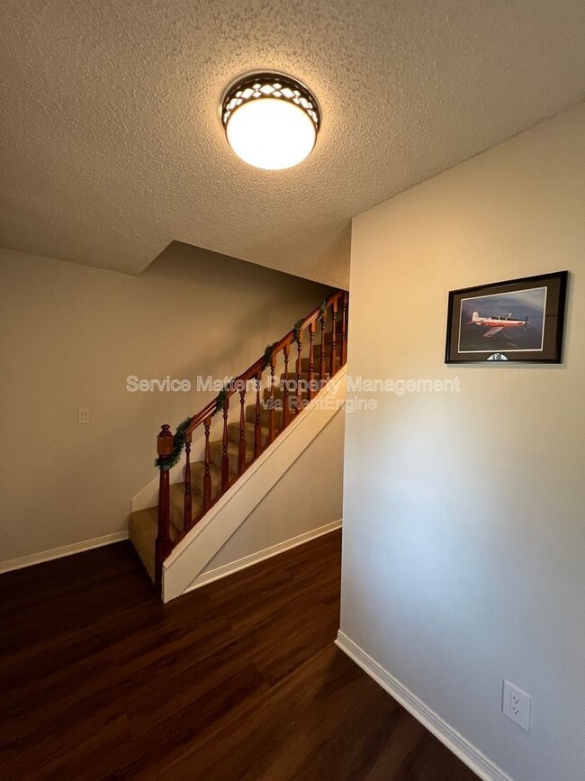 Building Photo - 6004 Players Pl