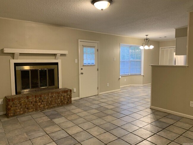 Foto del edificio - 12601 Pleasant View Dr