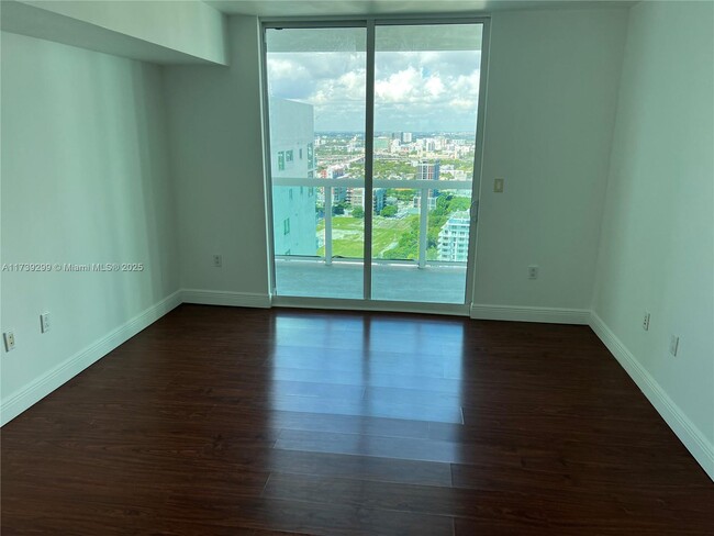 Foto del edificio - 1800 N Bayshore Dr