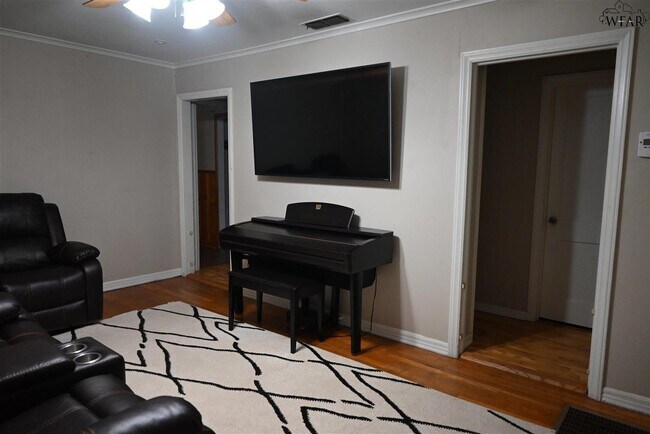Foto del edificio - 1606 Bland St